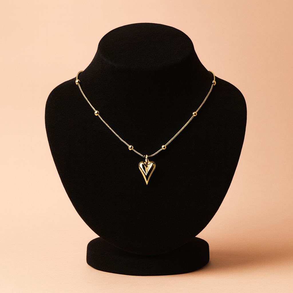 Classic Gold Heart Pendant Necklace Minimal Elegance