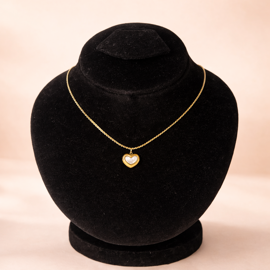 Elegant Heart Pendant Necklace – A Symbol of Love