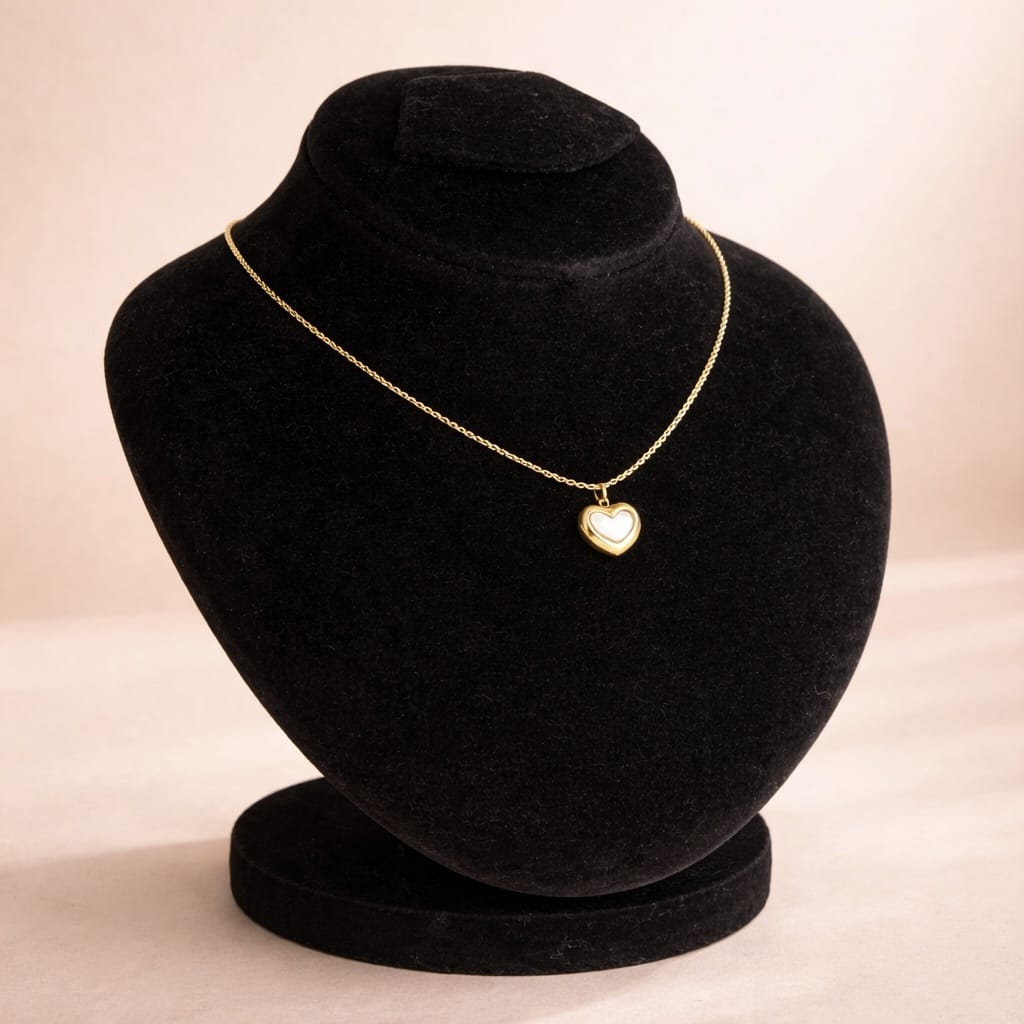 Elegant Heart Pendant Necklace – A Symbol of Love