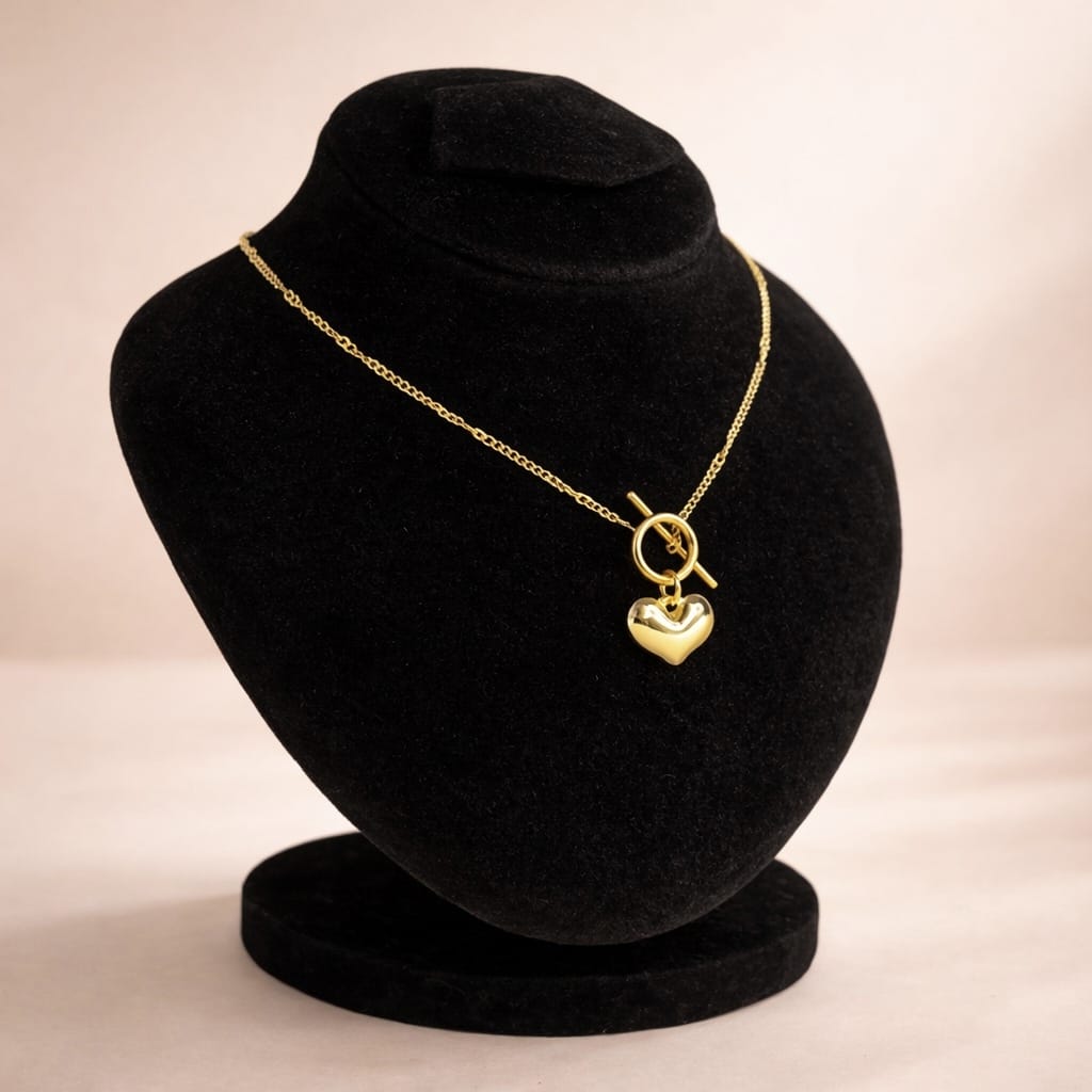 Golden Heart Pendant Necklace Elegant Minimal Jewelry