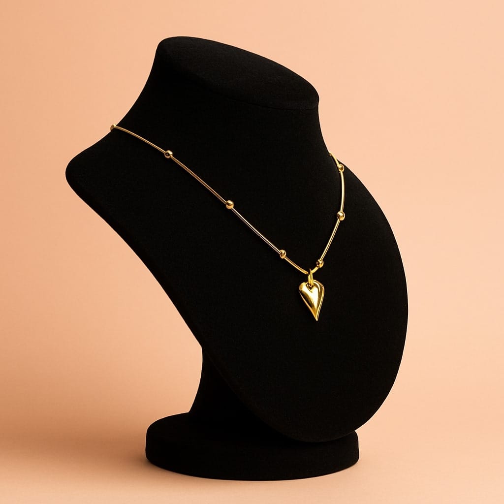 Classic Gold Heart Pendant Necklace Minimal Elegance